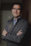 Dr. Marcos Kawasaki